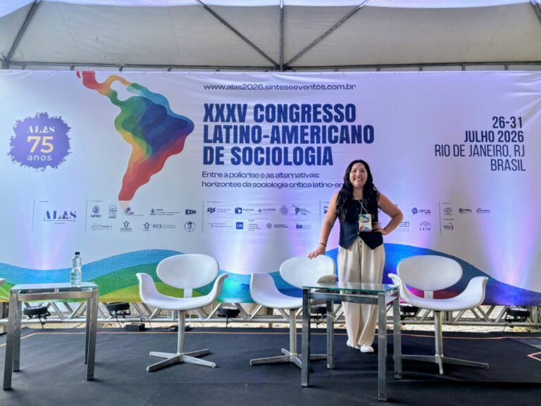 Académica del Instituto de Educación y Lenguaje presenta investigación sobre políticas de atracción a la docencia en Congreso ALAS 2026