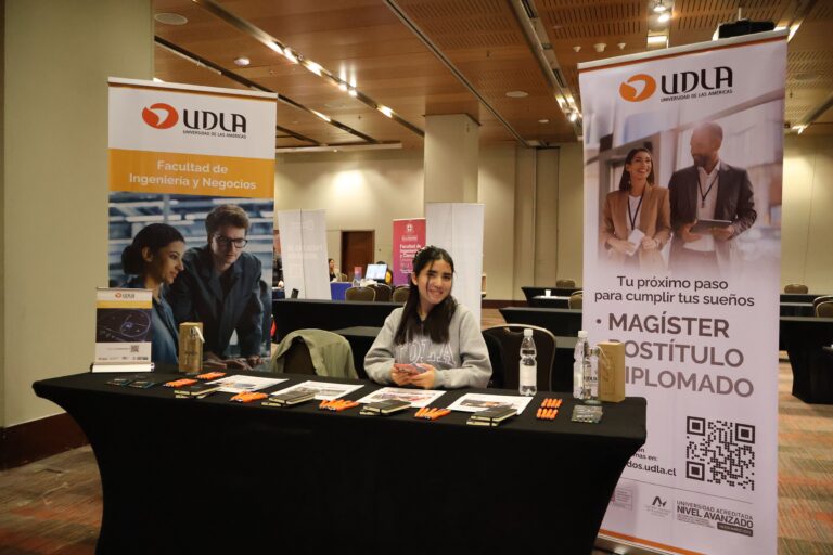 Facultad de Ingeniería y Negocios de Universidad de Las Américas participa en conferencia de Ingeniería, Educación y Tecnología