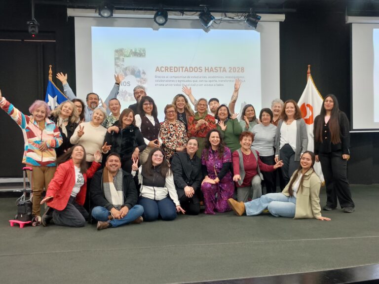 Terapia Ocupacional de UDLA Sede Viña del Mar cierra proyecto Simulación con Sentido junto a personas mayores