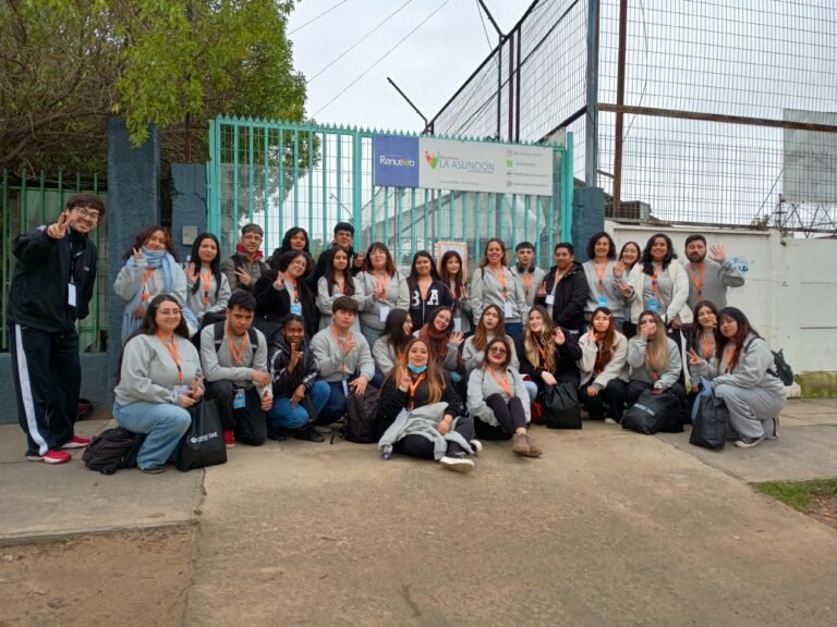Estudiantes de UDLA Sede Viña del Mar participan en Voluntariado de Invierno de la DAE en Eleam La Asunción de Villa Alemana