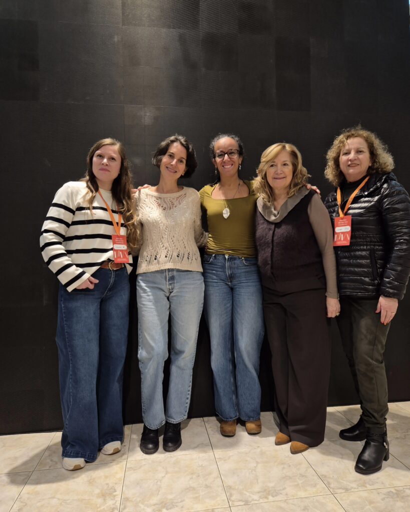 En la fotografía, de izquierda a derecha está Pamela Cataldo, Elena Maccaferri, Fouzia Tnatni, María Victoria Alfieri y Leonor Cerda