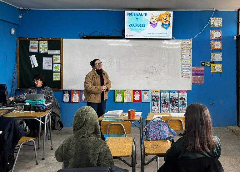 Proyecto de VcM acerca la tenencia responsable de mascotas a escolares de diferentes regiones  