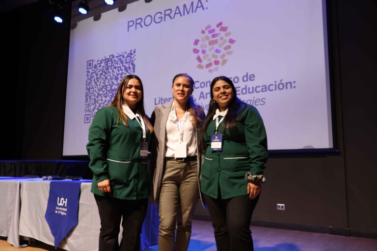 Estudiantes representan a UDLA en el I Congreso de Literatura, Arte y Educación: Narrativas y Paisajes
