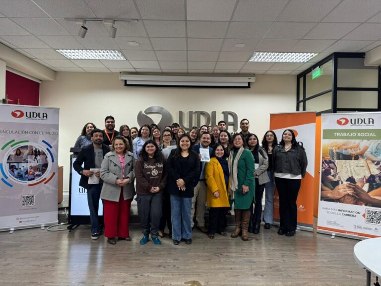 Académicos de Trabajo Social de Sede Concepción presentan libro sobre experiencias pedagógicas en Latinoamérica