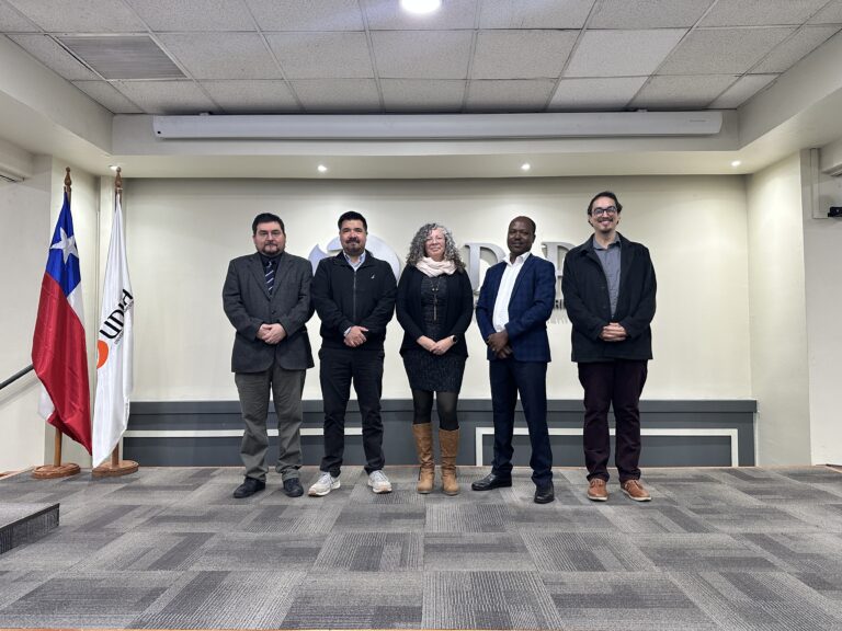 Seminario de Universidad de Las Américas conecta investigación científica de Chile y Uganda