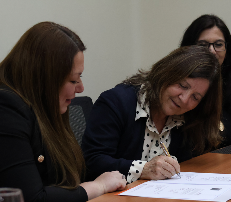 Junji Metropolitana y UDLA fortalecen alianza para contribuir a la formación en Educación Parvularia