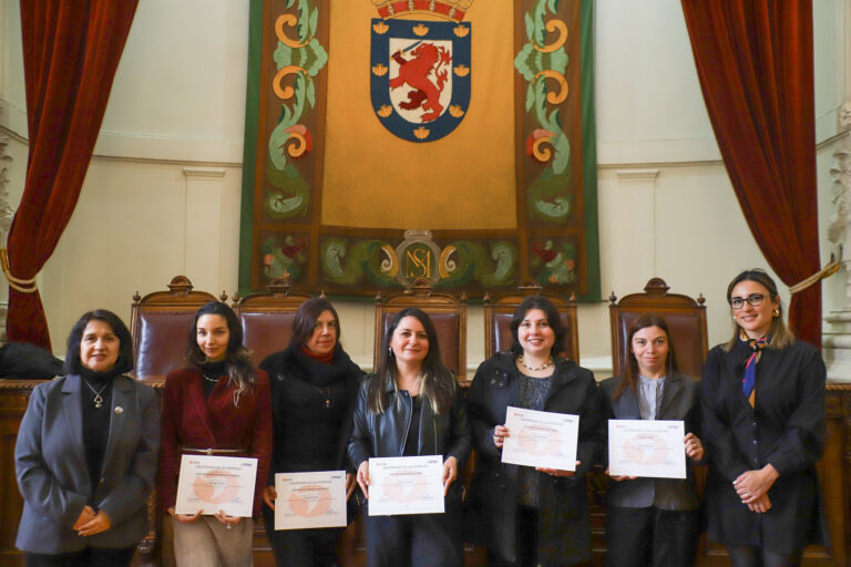 Emprendedores de Santiago culminan procesos de formación impulsados por UDLA