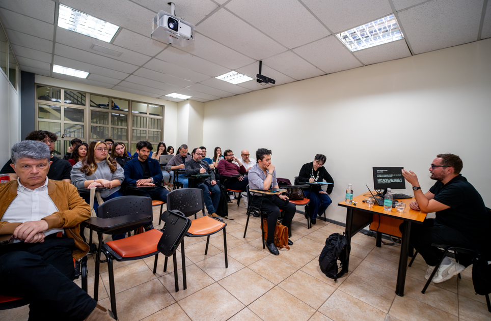 Académicos de FACOM organizan seminario de investigación