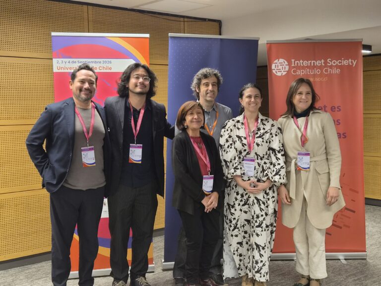 Miembro del Observatorio de Gobernanza UDLA participa en organización de conferencia internacional sobre regulación digital y plataformas