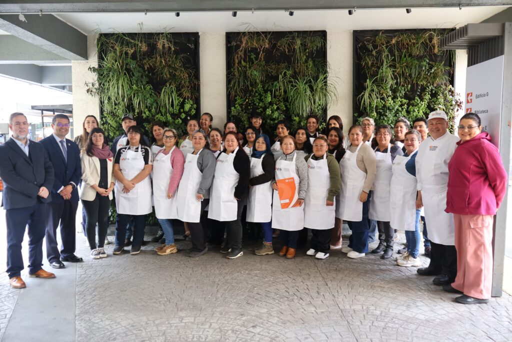 Escuela social gastronomica, firma de convenio banco de alimentos