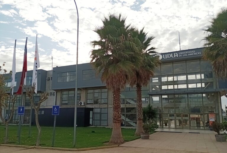 Académico de Medicina Veterinaria UDLA participa en reunión técnica de la OMS sobre emergencias sanitarias y enfermedades infecciosas