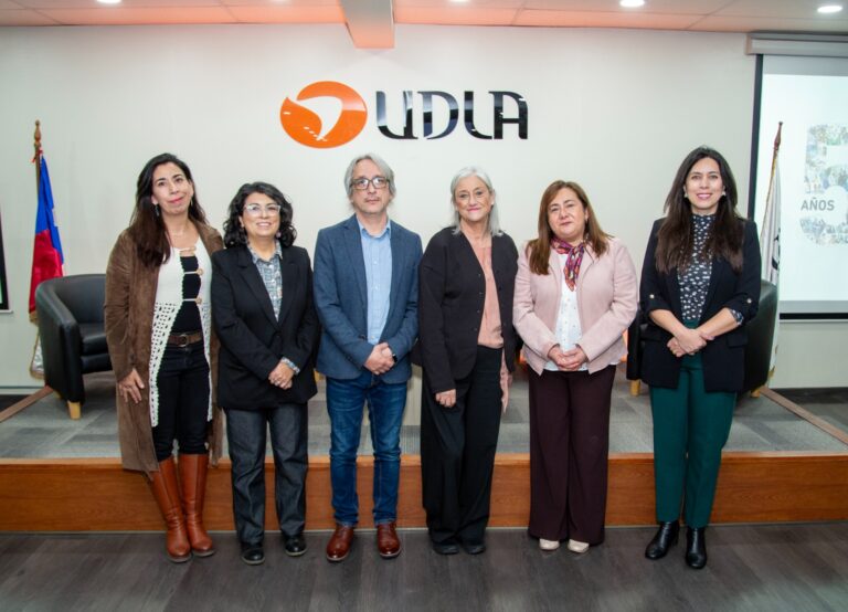 UDLA recibe visita académica internacional y fortalece la reflexión sobre cuidados y supervisión profesional