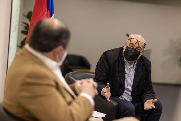 Rectora se reúne con autoridades y académicos con mayor cantidad de apariciones en medios durante 2021