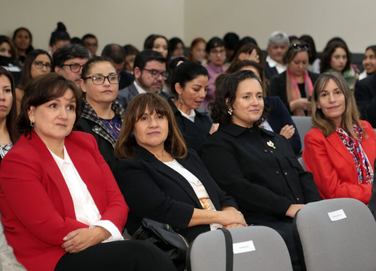 Delegación de académicos y estudiantes de maestrías de la Universidad Internacional del Ecuador visita Campus Los Castaños para conocer experiencias en el área de salud