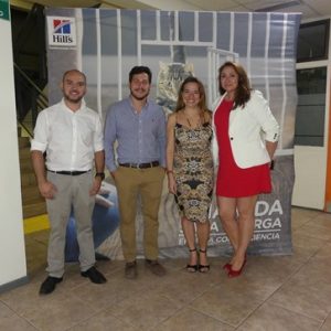 Docentes y egresados de la Escuela de Medicina Veterinaria se actualizan en el manejo nutricional de los pacientes urinarios en gatos