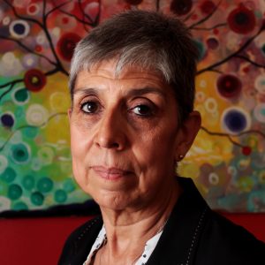 Académica de la Escuela de Educación Parvularia publica libro sobre políticas de acompañamiento a docentes nóveles en Latinoamérica