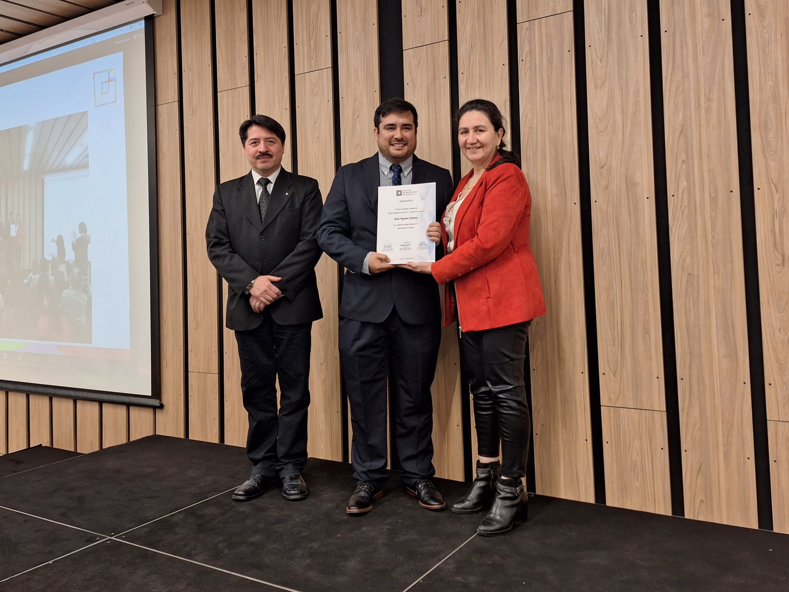 Egresado Destacado Recibe Reconocimiento En Colegio De Ingenieros Por ...