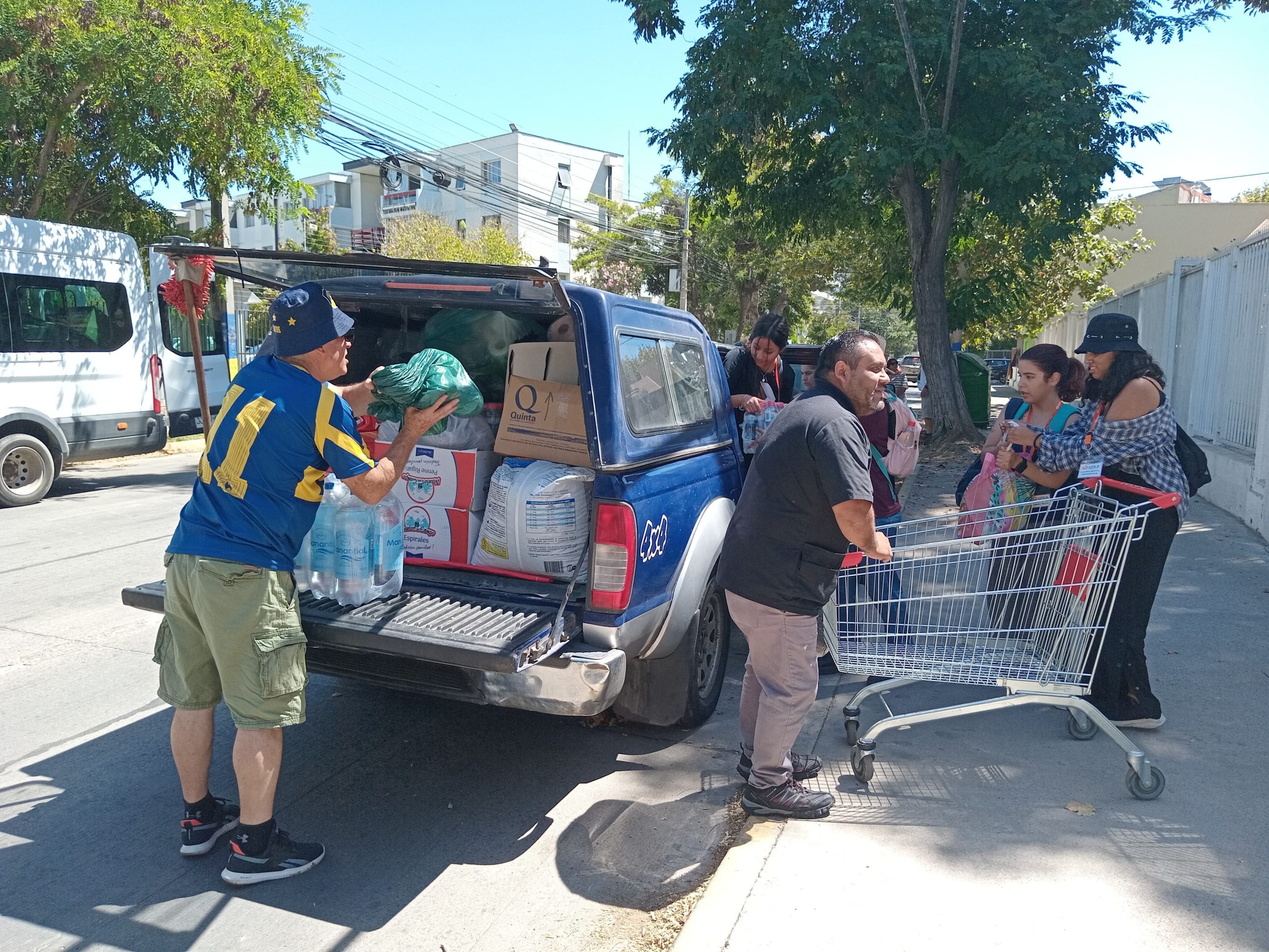 Caravana solidaria sella acciones de UDLA para ir en ayuda de las