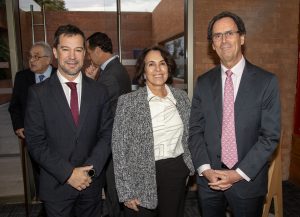 Foto Rectora desayuno en Protagonistas 2030