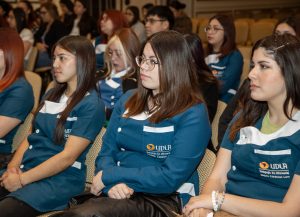 studiantes de Educación Diferencial y Educación Básica participan en talleres de lenguaje y matemática en la Jornada de Investigación de Educación Diferencial.