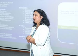 Expositores del Observatorio sobre el uso de IA en Educación presentando proyectos y datos en la cuenta pública 2025 en UDLA.